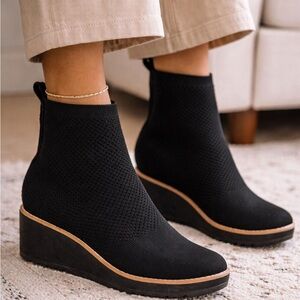 Eileen Fisher Knit Wedge Ankle Boots Black Stretch Sock Boot Minimalist Size 9.5